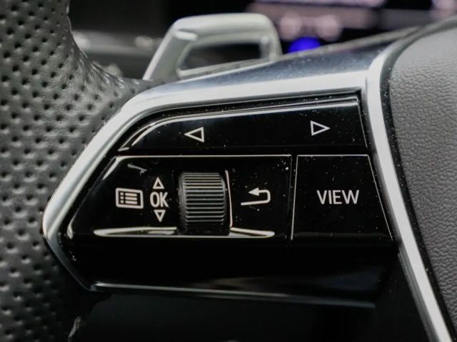 Audi RS6 AHK Matrix HUD Keramik Pano 305km/h