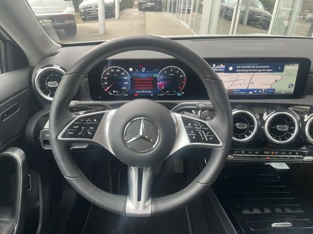 Mercedes-Benz A 180 Progressive