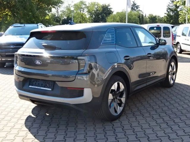 Ford Explorer Extended range Premium RWD