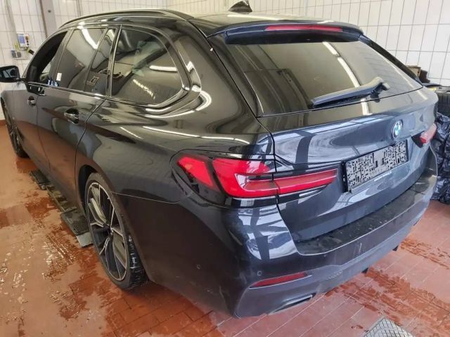 BMW 540 540d M-Sport Touring xDrive