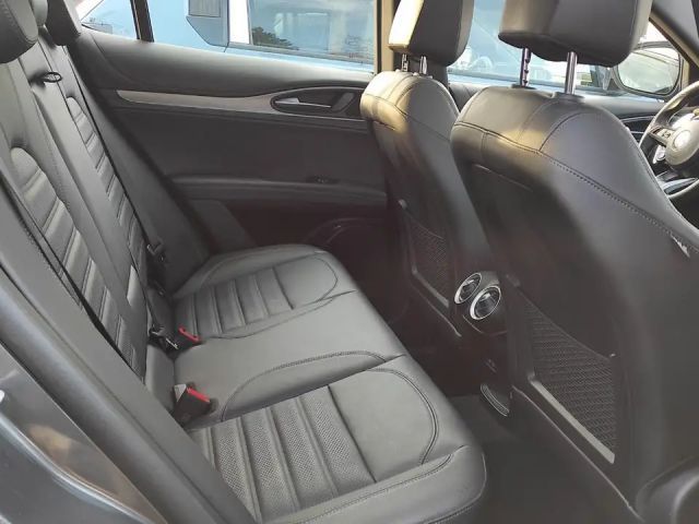 Alfa Romeo Stelvio Q4 Veloce