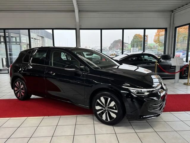 Volkswagen Golf 1.5 eTSI Golf VIII