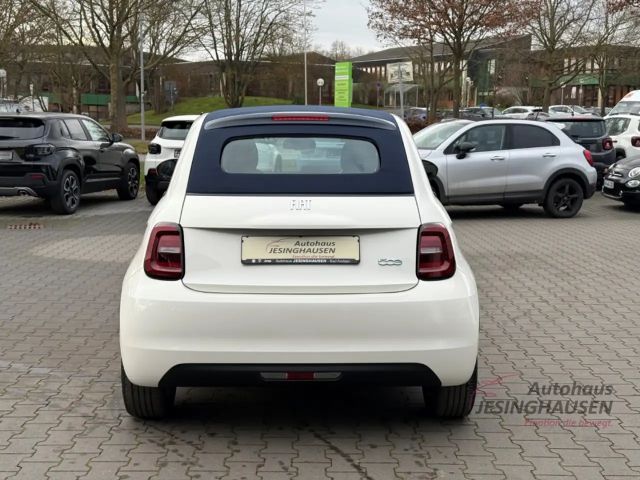Fiat 500e +Klimaaut.+Keyless+Tempomat+Schildererkennung
