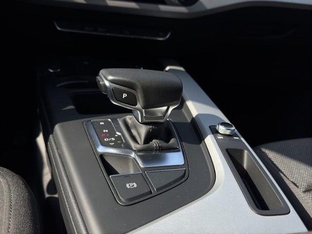 Audi A4 30 TDI Avant S-Tronic