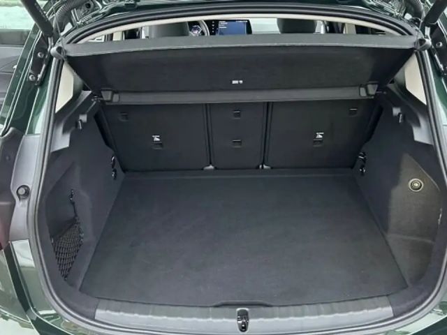 BMW 220 220d Active Tourer Luxury Line Sedan