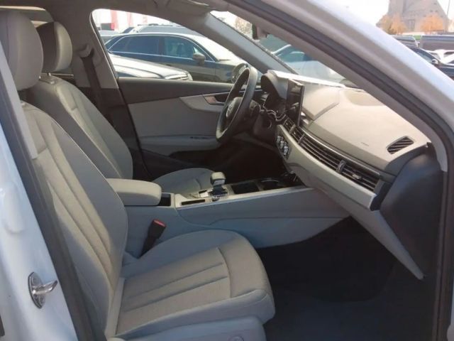 Audi A4 35 TDI S-Tronic Sedan