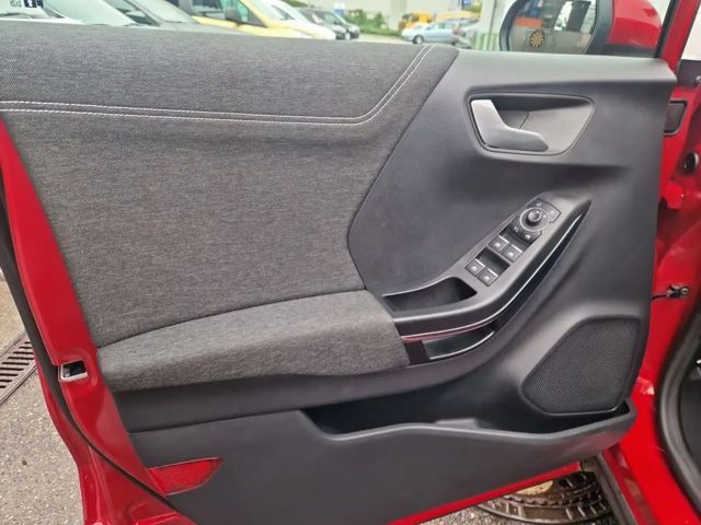 Ford Puma EcoBoost Titanium