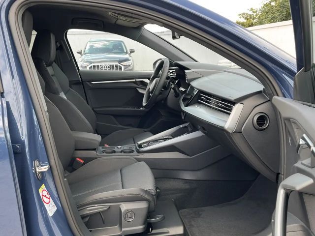 Audi A3 35 TFSI S-Line S-Tronic Sedan