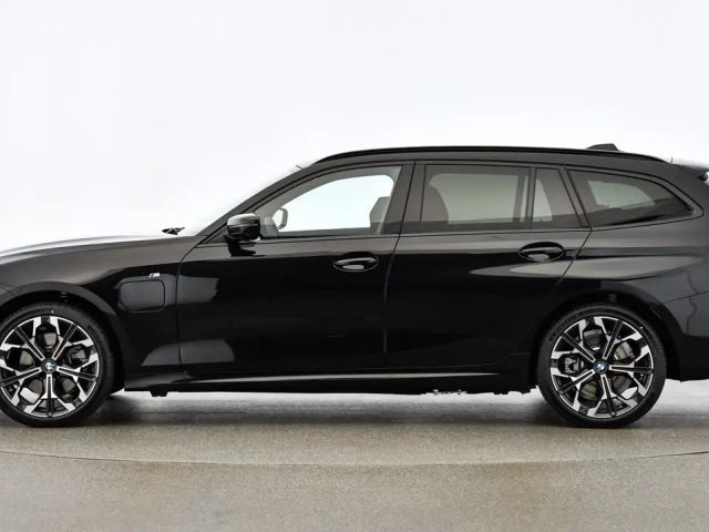 BMW 330 330e M-Sport xDrive