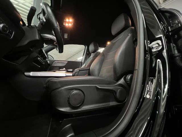 Mercedes-Benz GLB 200 AMG Line GLB 200 d