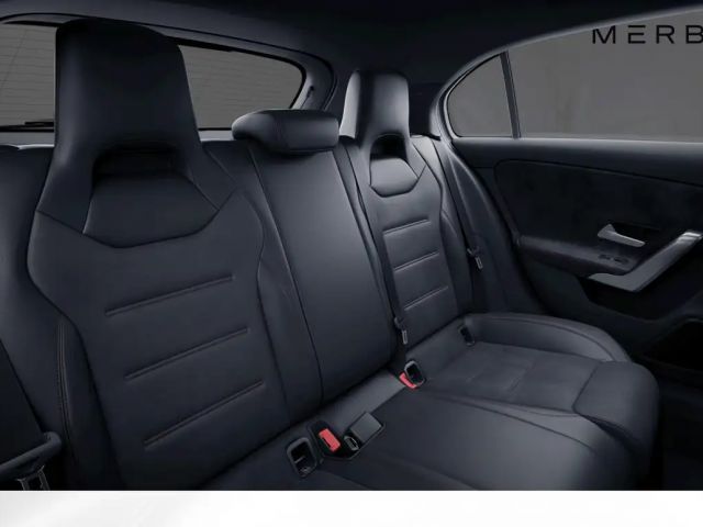 Mercedes-Benz A 180 A 180 d AMG Line