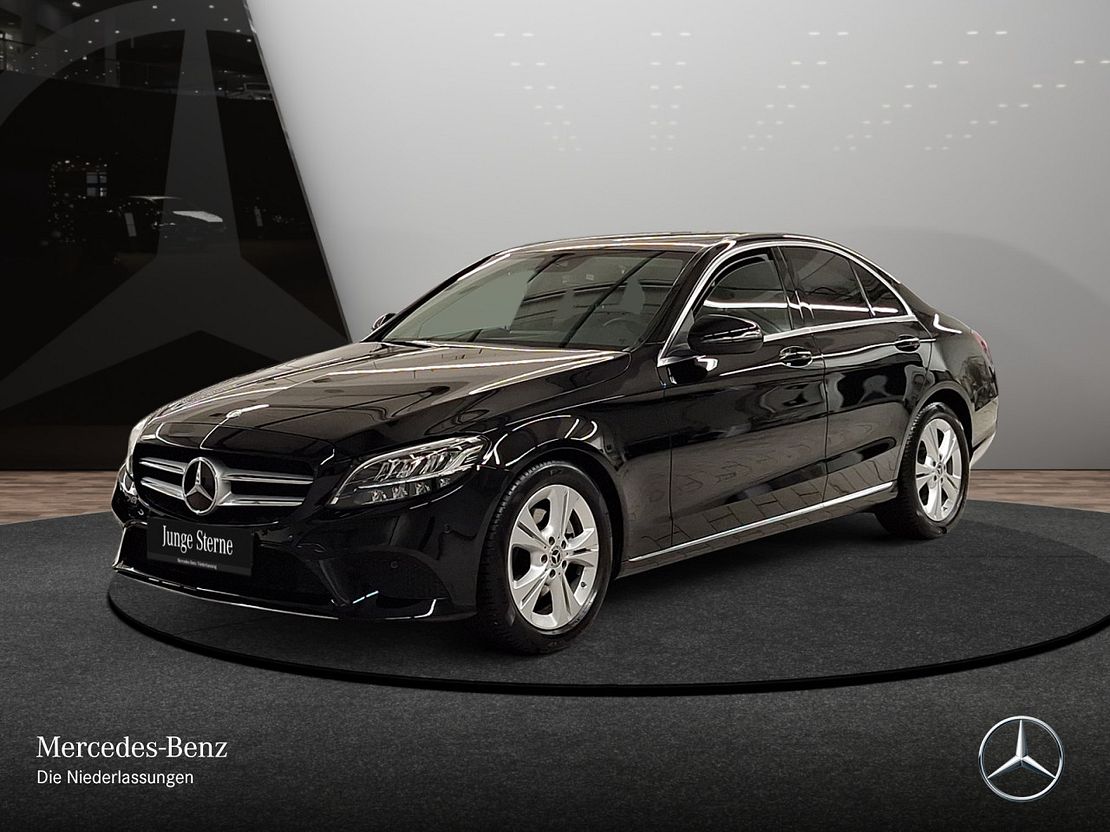 Mercedes-Benz C 200 Sedan