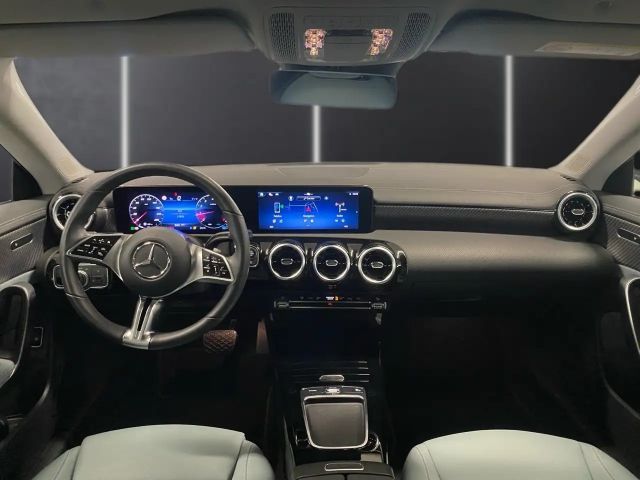 Mercedes-Benz CLA 180 Progressive