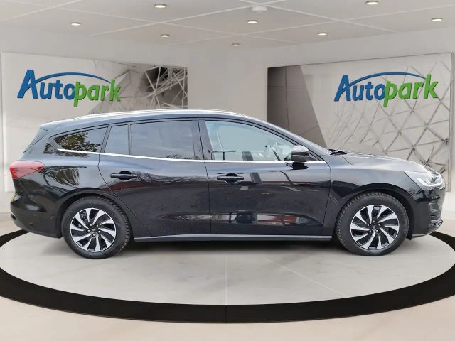 Ford Focus Titanium Wagon