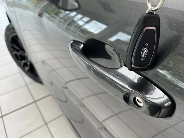 Ford Kuga Plug in Hybrid ST Line X