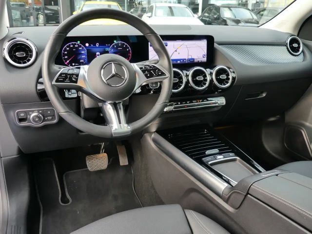 Mercedes-Benz GLA 180 Progressive