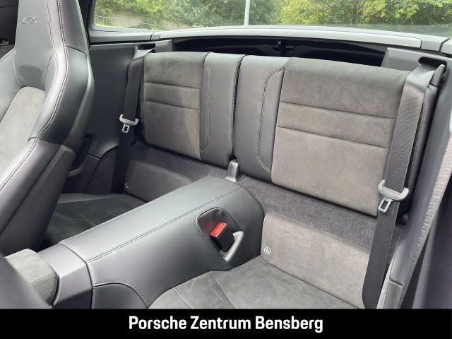 Porsche 992 4 Cabrio GTS Targa