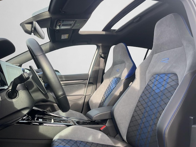 Volkswagen Golf IQ.Drive