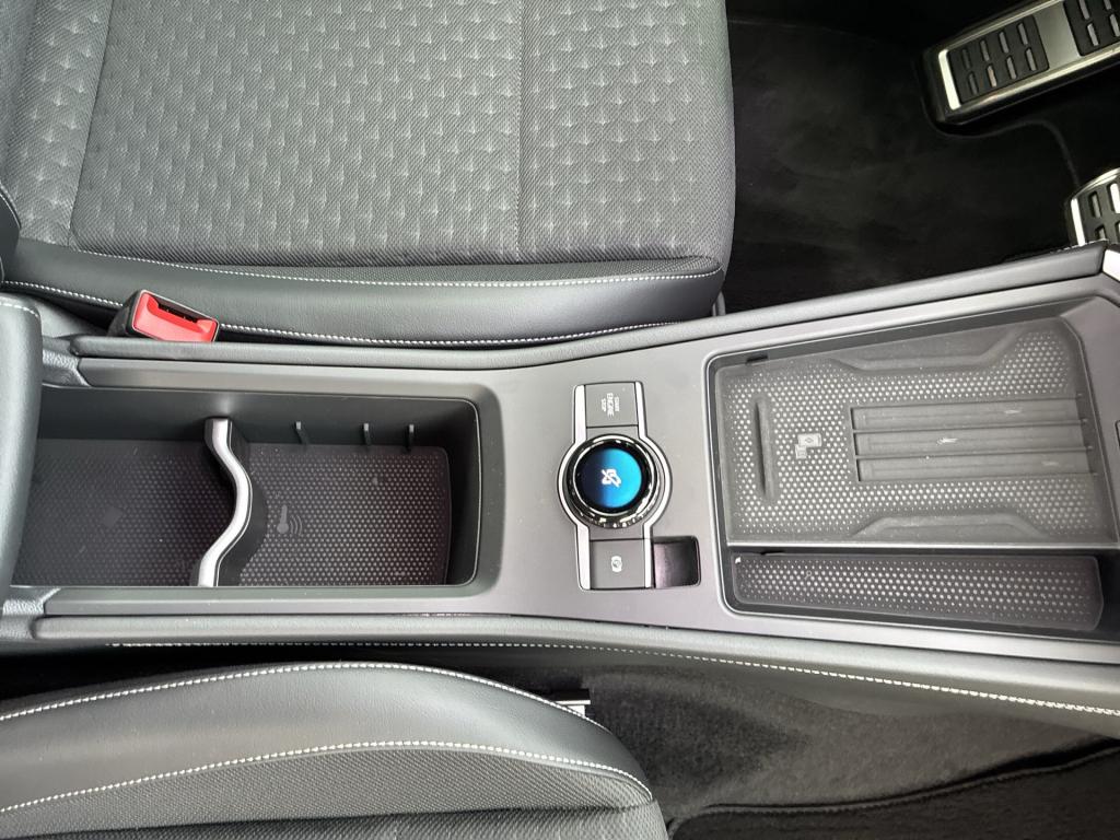 Volkswagen T-Roc 1.5 eTSI DSG IQ.Drive R-Line