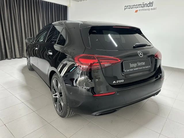 Mercedes-Benz A 200 Progressive