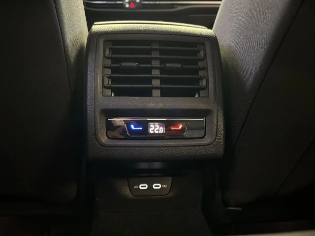 Volkswagen Golf 2.0 TDI DSG Style