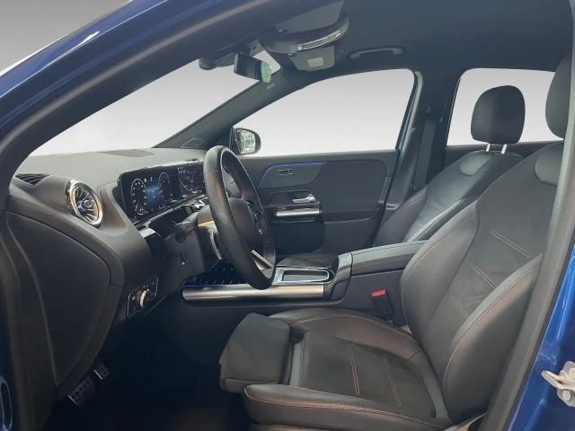 Mercedes-Benz GLA 200 AMG Line