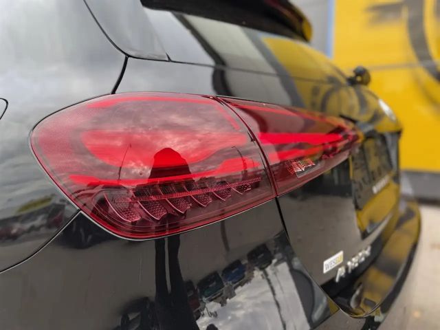 Mercedes-Benz A 180 A 180 d