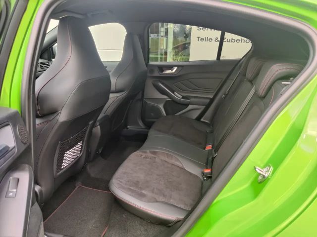 Ford Focus EcoBoost ST Line