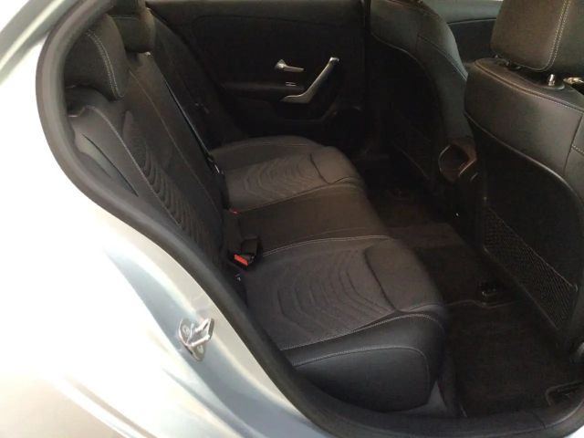 Mercedes-Benz A 200 Progressive