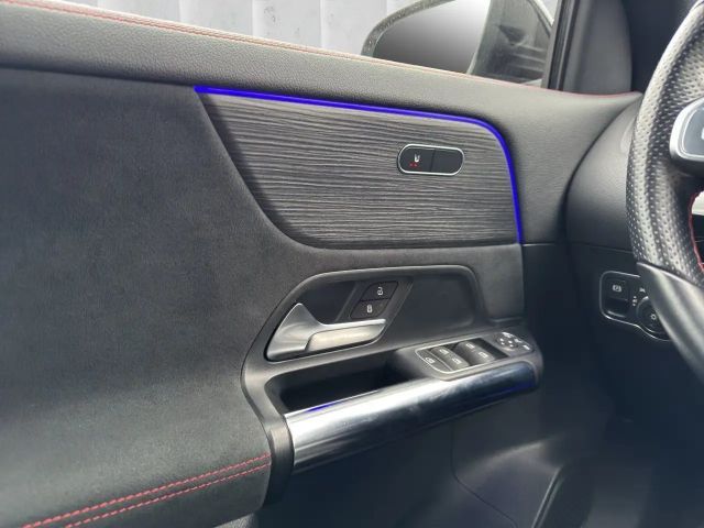 Mercedes-Benz GLA 200 AMG Line