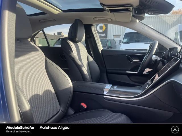 Mercedes-Benz C 300 AVANTGARDE C 300 d Sedan