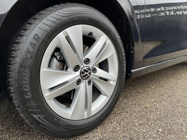 Volkswagen Golf Life Variant