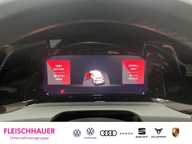 Volkswagen Golf 1.5 eTSI Golf VIII R-Line