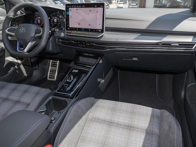 Volkswagen Golf GTE IQ.Drive