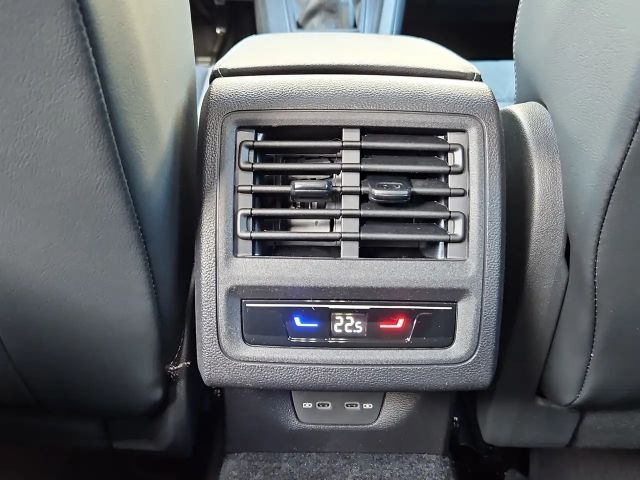 Volkswagen Golf 1.5 TSI Golf VIII