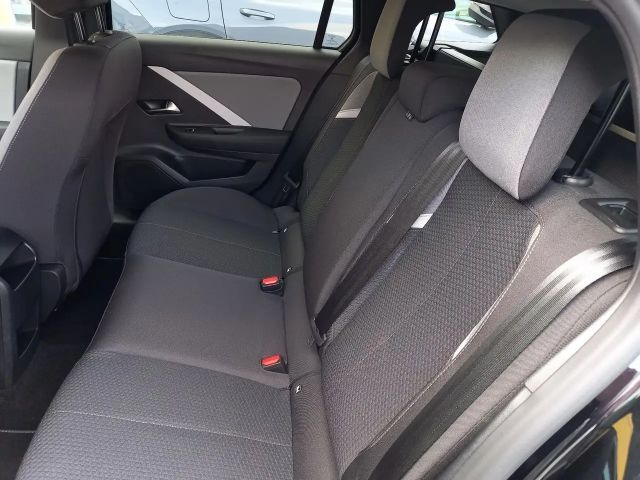 Opel Astra 1.2 Turbo Edition Sports Tourer