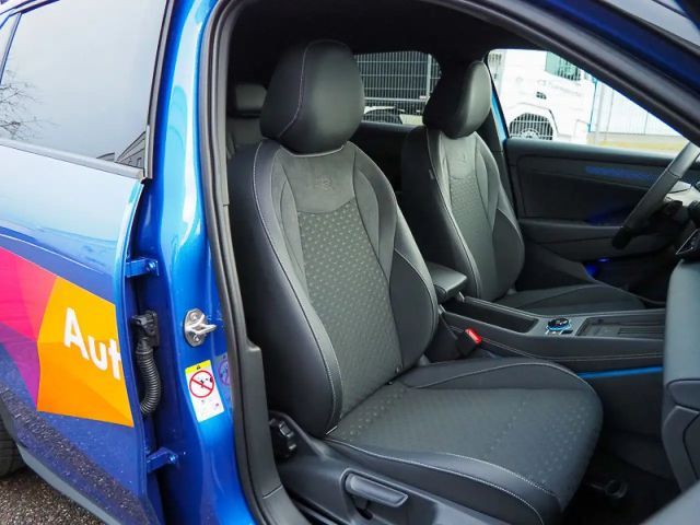 Volkswagen T-Roc 1.5 eTSI DSG R-Line Style