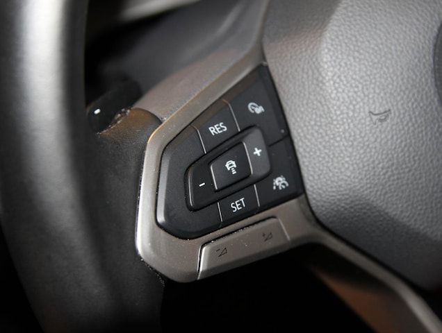 Volkswagen Golf 2.0 TDI DSG Life Variant