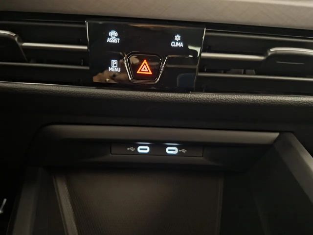 Volkswagen Golf Business DSG Variant