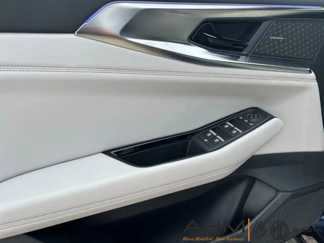 Renault Espace E-Tech Hybrid Iconic