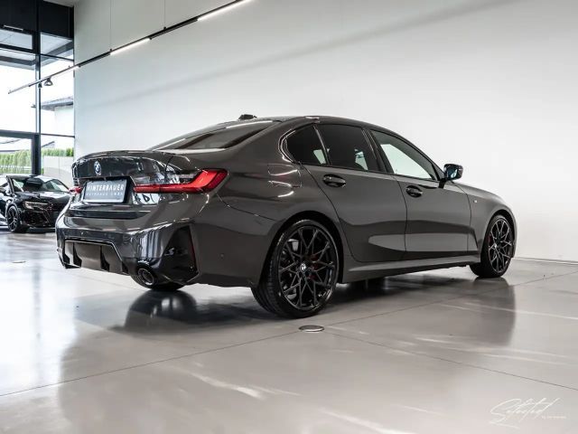 BMW 330 330i M-Sport Sedan xDrive