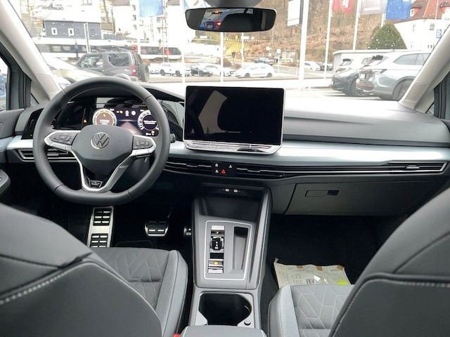 Volkswagen Golf 1.5 eTSI DSG