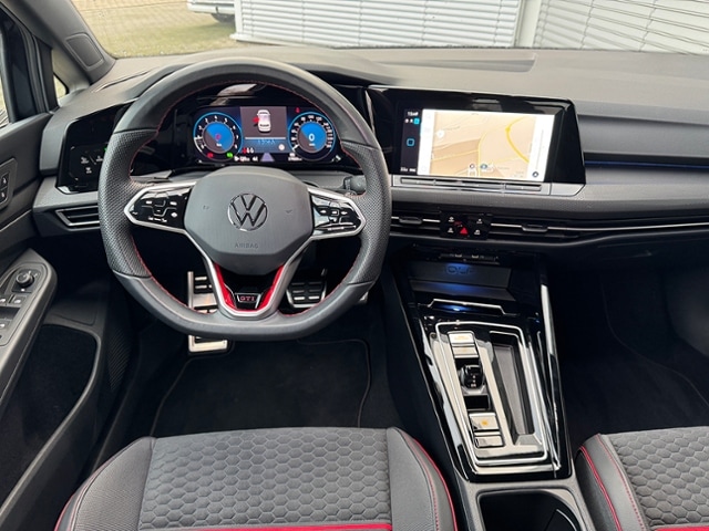 Volkswagen Golf 2.0 TSI DSG Golf VIII