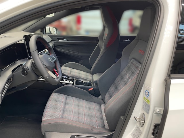 Volkswagen Golf 2.0 TSI Golf VIII