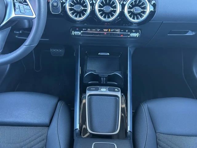 Mercedes-Benz EQA 300 4MATIC Progressive