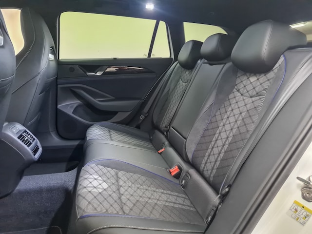 Volkswagen Passat Pano ACC STH