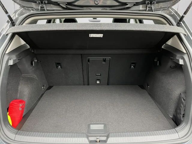 Volkswagen Golf 1.5 TSI Golf VIII