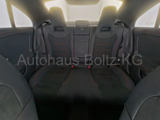 Mercedes-Benz CLA 200 AMG Line Coupé