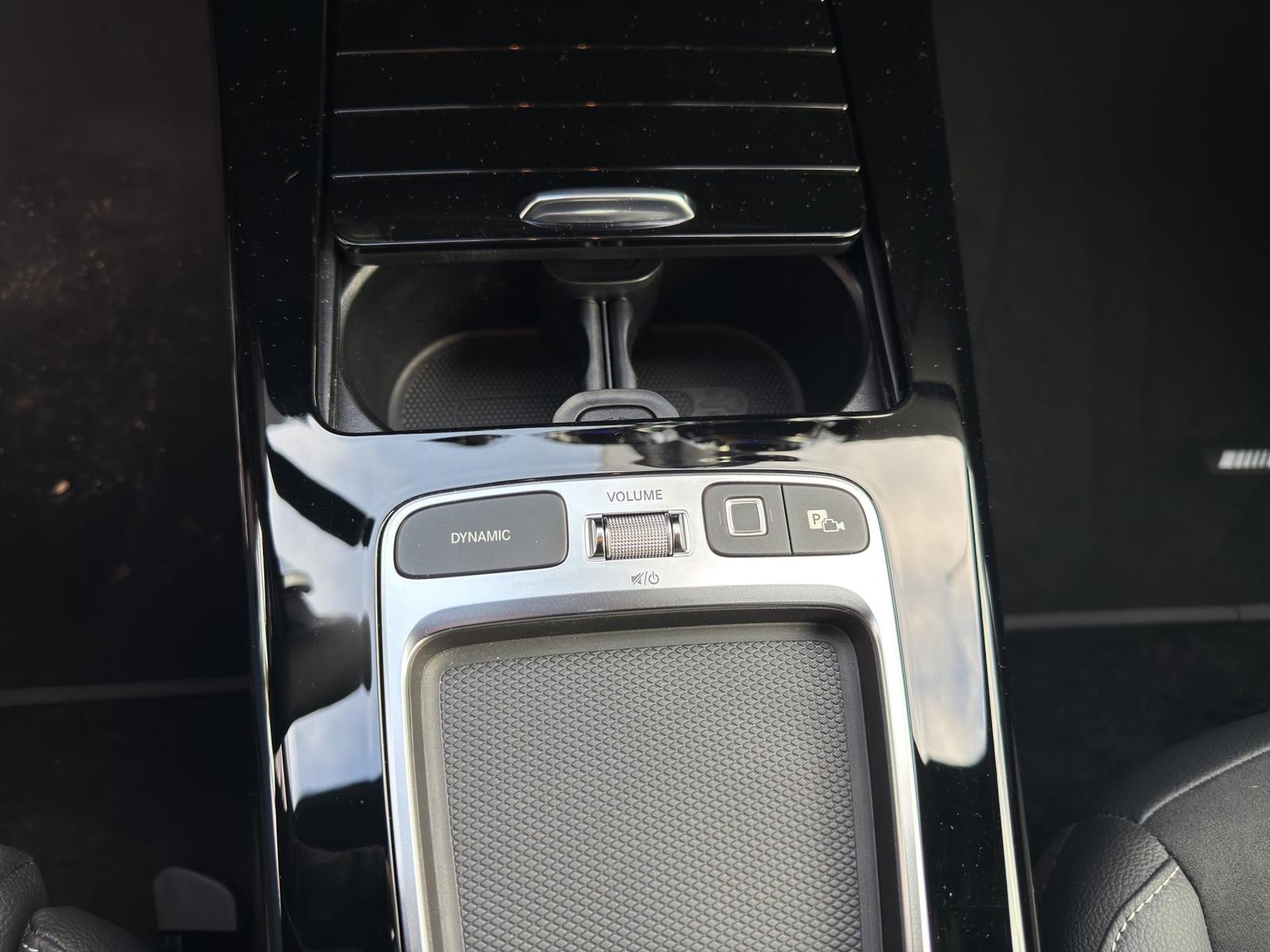 Mercedes-Benz A 200 AMG Line