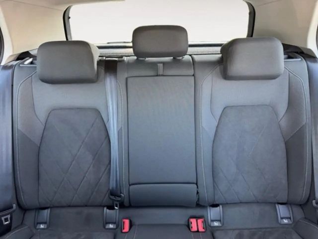 Volkswagen Golf 1.5 TSI Golf VIII Style